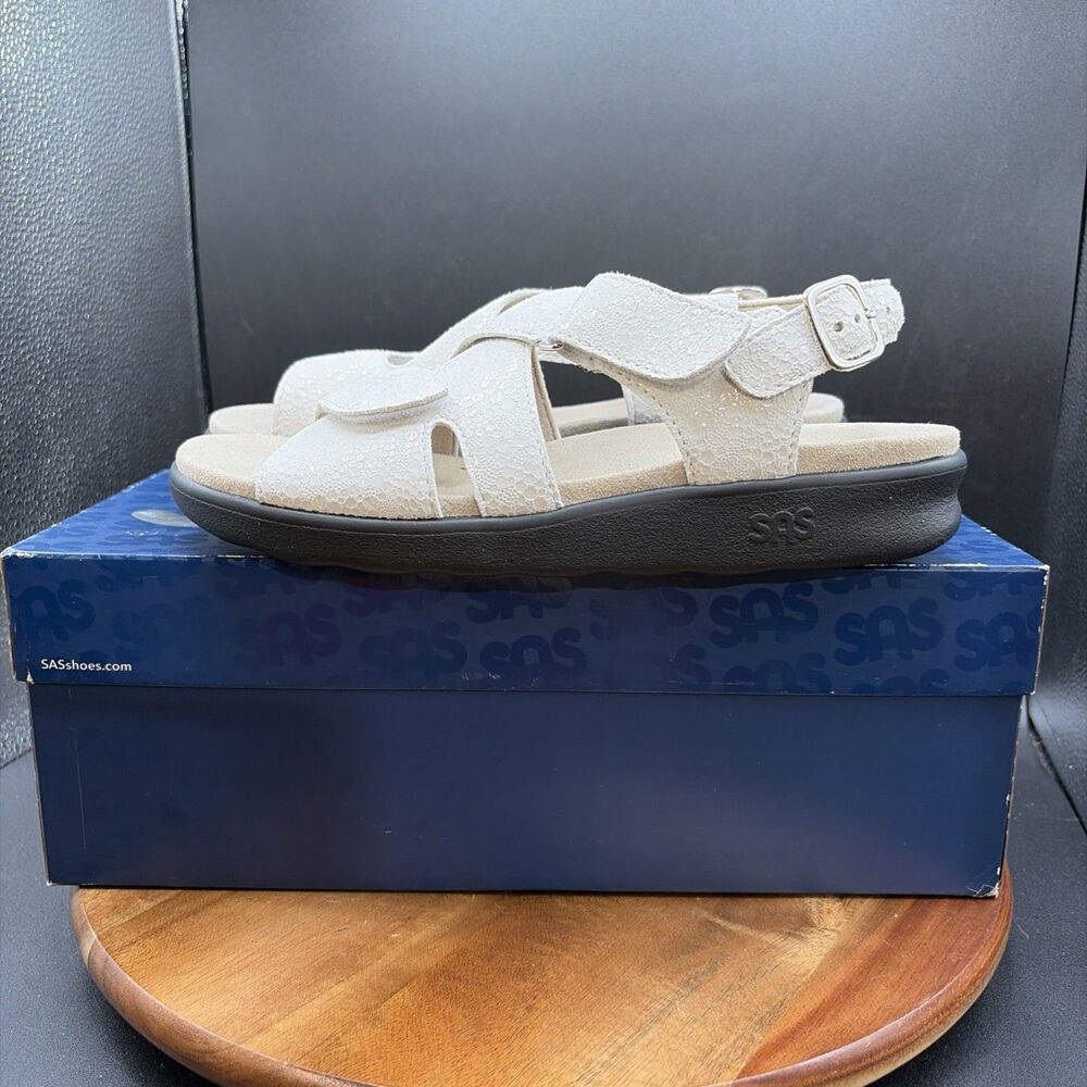SAS Huggy Women’s Size 7.5 N Leather Sandals Vanilla White EZ Cross Strap Buckle